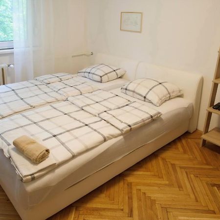Studio Apartment Vijenac โอซีเยก ภายนอก รูปภาพ